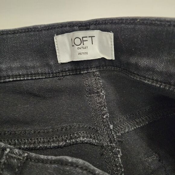 Loft Women's - Size 8P frayed demi boot leg jeans Dark Gray/Black - Picture 10 of 10